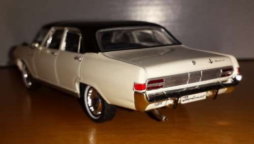 Opel Diplomat A V8 Limousine 1964 white 1/43 IXO NEW+showcased  #4520 instant wheels