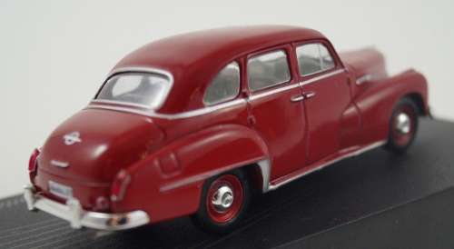 Opel Kapitaen `51 1951/53 red 1/43 IXO NEW+boxed  #4503 instant wheels