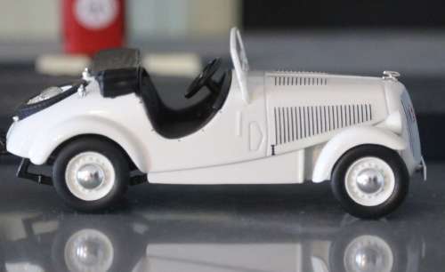 Opel Gelaendesportwagen 1934/38 white 1/43 IXO NEW+boxed  #4502 instant wheels
