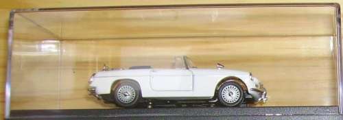 MG.B Roadster open white 1/43 Hongwell NEW+showcased FREE delivery #4532 instant wheels