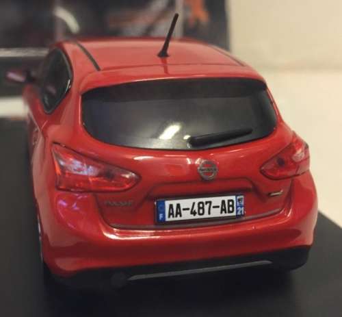 Nissan Pulsar 2015 red 1/43 PremiumX NEW+boxed  #4537 instant wheels