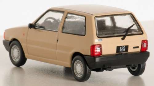 Fiat UNO 1989 beige 1/43 IXO NEWinBlister   #4581 instant wheels