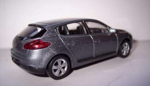 Renault Megane 2009 grey-met 1/43 Welly NEW+boxed   #5047 instant wheels