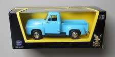 Ford F-100 Pick-up 1953 lt.blue 1/43 RoadSignature NEW+boxed  #5072 instant wheels