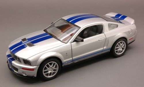 Shelby (Ford) GT 500 2007 silver w. blue stripe 1/24 RoadSignature NEW+boxed  #2188 instant wheels