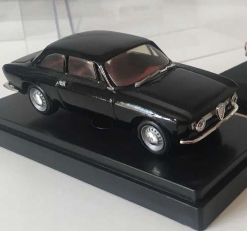 Alfa Romeo Giulia Sprint GT 1963 black 1/43 Progetto NEW+boxed  #5051 instant wheels