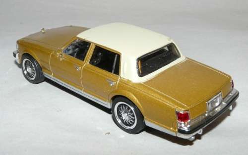 Cadillac Seville 1978 gold 1/43 IXO NEW+showcased  #5109 instant wheels