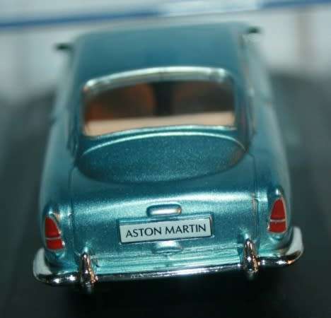 Aston Martin DB4 1958 light-blue-met 1/43 WhiteBox NEW+boxed  #5146 instant wheels