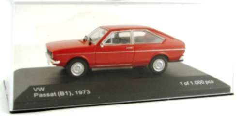 Volkswagen Passat (B1) 1973 red 1/43 WhiteBox NEW+boxed  #5154 instant wheels