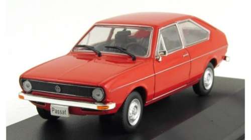 Volkswagen Passat (B1) 1973 red 1/43 WhiteBox NEW+boxed  #5154 instant wheels