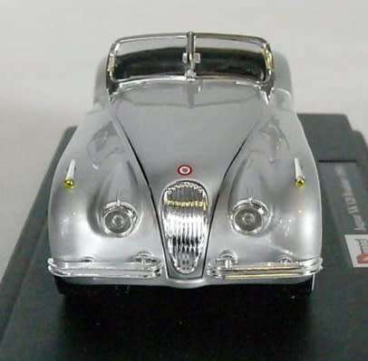 Jaguar XK 120 Roadster 1948 silver 1/24 Bburago NEW+boxed  #2194 instant wheels