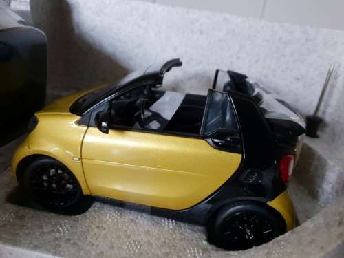 Smart fortwo Cabriolet 2015 black+yellow 1/18 Norev NEW+boxed  #8999 instant wheels
