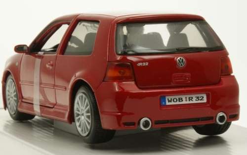 Volkswagen Golf IV R32 2006 red 1/24 Maisto NEW+boxed  #2200 instant wheels