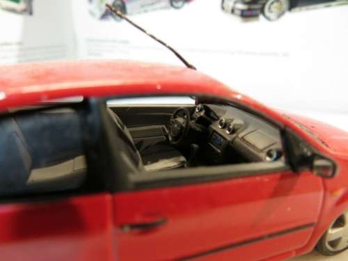 Ford Fiesta Mk V 2005 red 1/43 Minichamps NEW+boxed  #5226 instant wheels