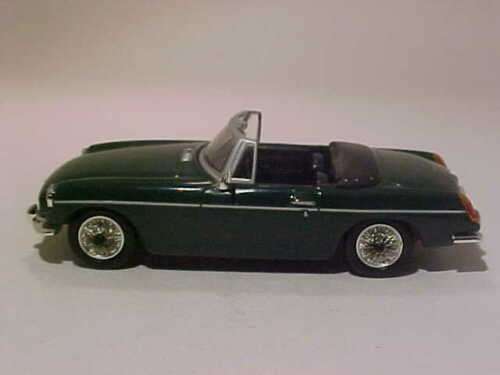 MGB Mk II 1962 British Racing Green 1/43 IXO/DelPrado NEWinBlister  #5238 instant wheels