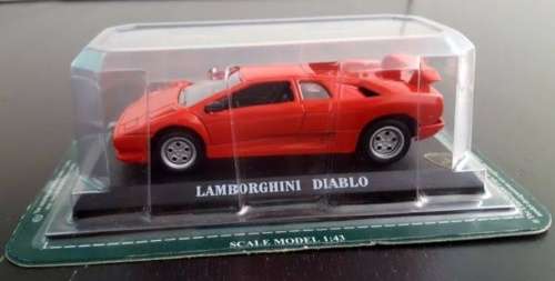 Lamborghini Countach 1985 red 1/43 IXO/DelPrado NEWinBlister  #5242 instant wheels