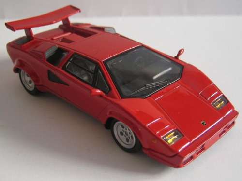 Lamborghini Countach 1985 red 1/43 IXO/DelPrado NEWinBlister  #5242 instant wheels