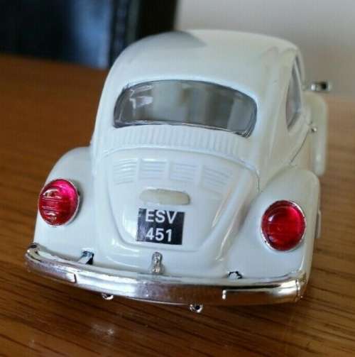 Volkswagen Beetle 1970 white 1/43 IXO/DelPrado NEWinBlister  #5243 instant wheels