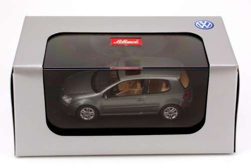 Volkswagen Golf V glass sunroof 2005  green 1/43 Schuco NEW+boxed  #5250 instant wheels