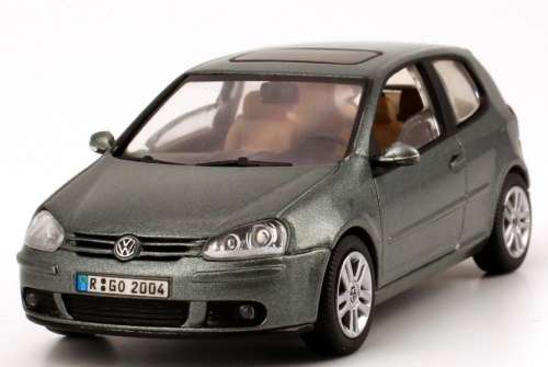 Volkswagen Golf V glass sunroof 2005  green 1/43 Schuco NEW+boxed  #5250 instant wheels