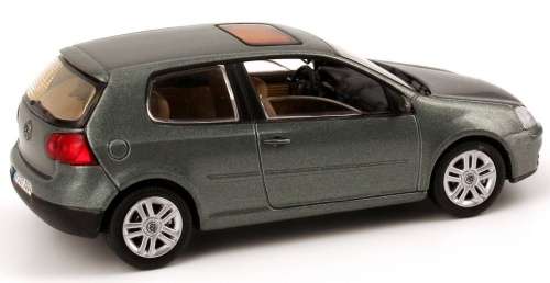 Volkswagen Golf V glass sunroof 2005  green 1/43 Schuco NEW+boxed  #5250 instant wheels