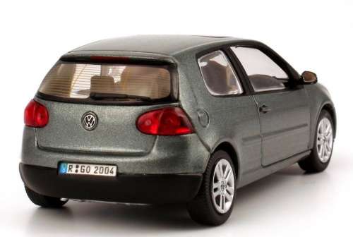 Volkswagen Golf V glass sunroof 2005  green 1/43 Schuco NEW+boxed  #5250 instant wheels