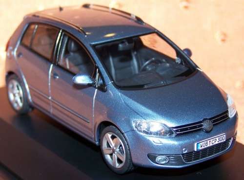 Volkswagen Golf VI Plus 4-door2009 sharkblue 1/43Schuco NEW+boxed  #5249 instant wheels