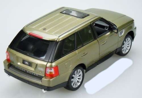 Land Rover Range Rover Sport 2006 khaki-green-met 1/18 Bburago NEW+boxed  #8481 instant wheels