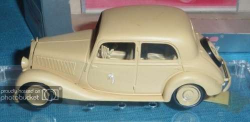 Mercedes-Benz V170 sedan 1939 Afrika Korps khaki 1/43 Vitesse NEW+boxed  #5282 instant wheels