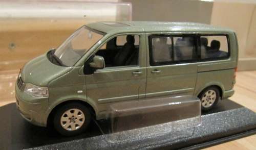 Volkswagen T5 Multivan 2003 green-met 1/43 Minichamps NEW+boxed  #5233 instant wheels