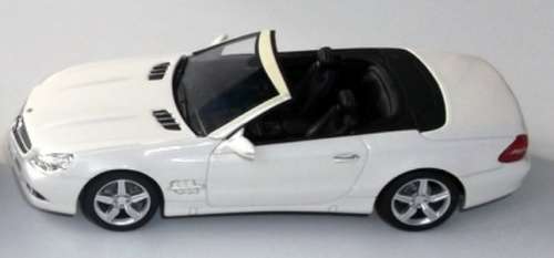 Mercedes-Benz SL 500 (R231) 2012 white-met 1:43 IXO NEW+boxed   #5325 instant wheels