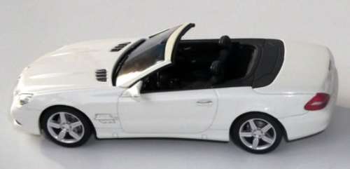 Mercedes-Benz SL 500 (R231) 2012 white-met 1:43 IXO NEW+boxed   #5325 instant wheels