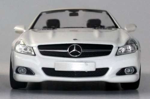 Mercedes-Benz SL 500 (R231) 2012 white-met 1:43 IXO NEW+boxed   #5325 instant wheels