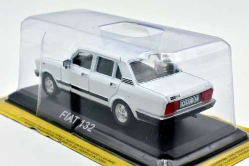 Fiat 132 1978 white 1:43 IXO NEWinBlister  #4677 instant wheels