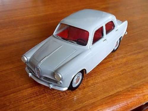 Alfa Romeo Giulietta TI 2000 light blue 1/43 RIO NEW+boxed  #5319 instant wheels