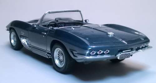 Chevrolet Corvette Mako Shark 1963 blue+silvr 1/24 Ertl NEW+boxed  #2227 instant wheels