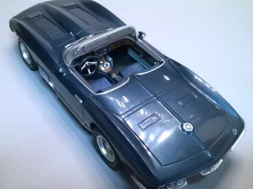 Chevrolet Corvette Mako Shark 1963 blue+silvr 1/24 Ertl NEW+boxed  #2227 instant wheels