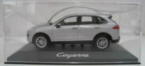 Porsche Cayenne 2014 silver 1/43 Minichamps NEW+boxed  #5327 instant wheels