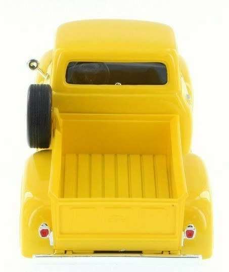 Ford F-100 Pick-up 1955 yellow 1/24 Motormax NEW+boxed  #2241 instant wheels