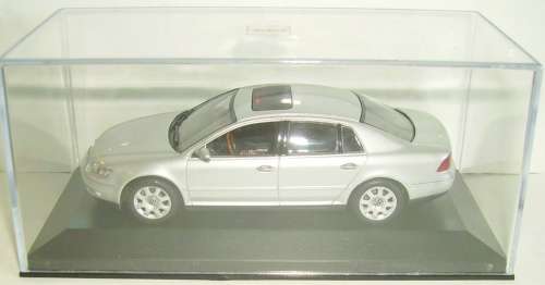 Volkswagen Phaeton 2007 silver 1/43 Minichamps NEW+boxed  #4170 instant wheels