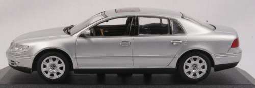 Volkswagen Phaeton 2007 silver 1/43 Minichamps NEW+boxed  #4170 instant wheels