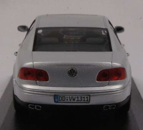 Volkswagen Phaeton 2007 silver 1/43 Minichamps NEW+boxed  #4170 instant wheels
