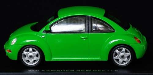 Volkswagen New Beetle 2002 green 1/43 Revell metal NEW+boxed  #4193 instant wheels