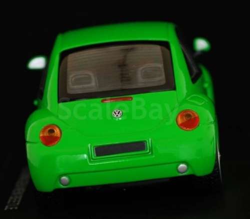 Volkswagen New Beetle 2002 green 1/43 Revell metal NEW+boxed  #4193 instant wheels