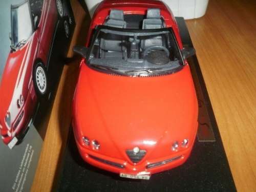 Alfa Romeo Spider 1995 red 1/18 Maisto/Tchibo NEW+boxed  #8061 instant wheels