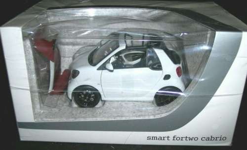 Smart-for-two-Cabriolet 2017 white 1/18 Norev NEW+boxed  #8390 instant wheels