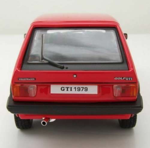 Volkswagen Golf GTI Mk.I 1979 red 1/24 Bburago NEW+boxed  #2252 instant wheels
