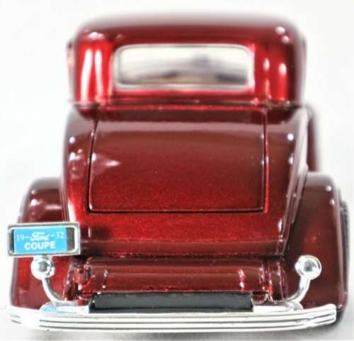 Ford Coupe 1932 red-met 1/24 Motormax NEW+boxed  #2253 instant wheels