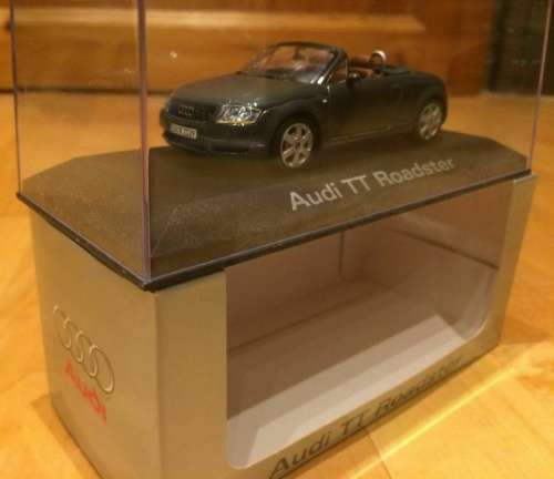 Audi TT Roadster open 2000 grey-met 1/43 Minichamps NEW+boxed  #5329 instant wheels