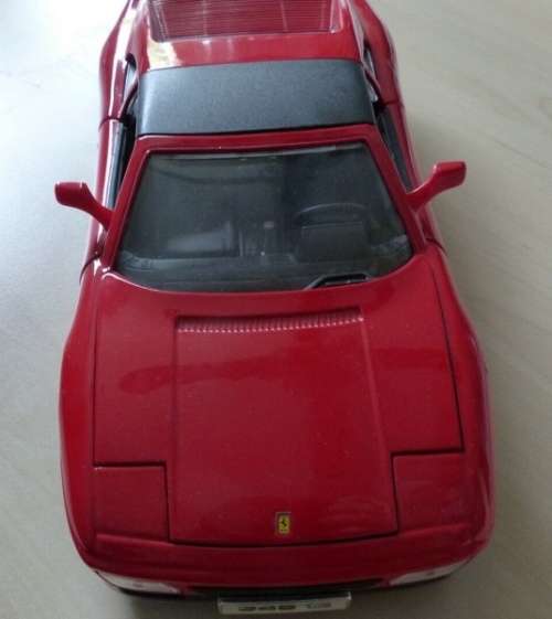 Ferrari 348ts 1990 red 1/18 Maisto NEW+boxed  #8821 instant wheels